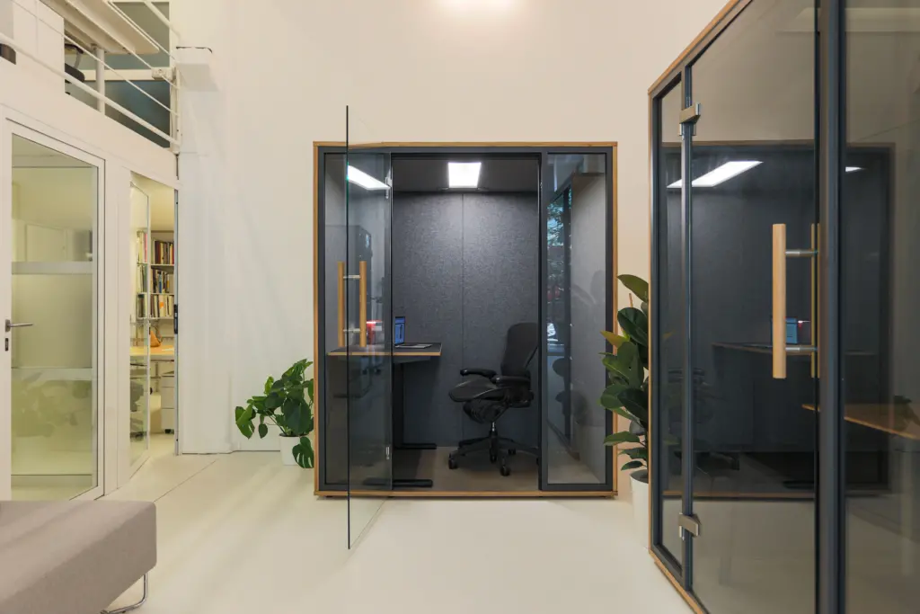 cabina_deep_work_coworking_milano_lambrate-scaled