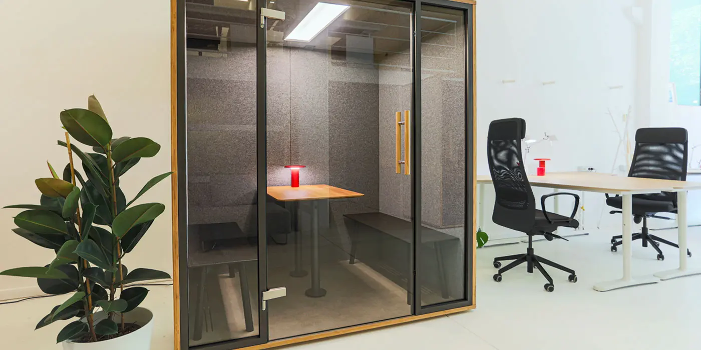 postazione coworking silenziosa milano