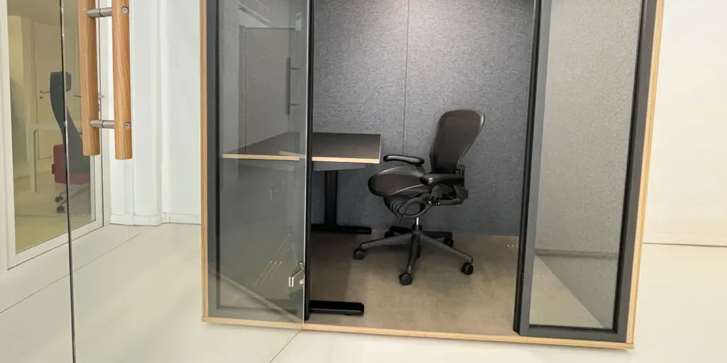 Phone booth insonorizzata per deep work a Milano