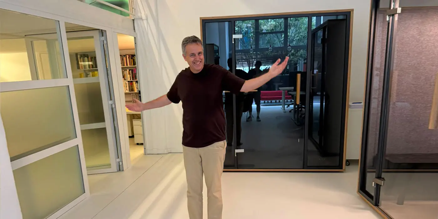 Tre phone booth nel Coworking di via Ventura 3 a Milano