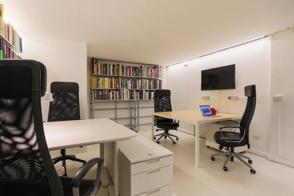 ufficio_grande_coworking_milano_lambrate-scaled